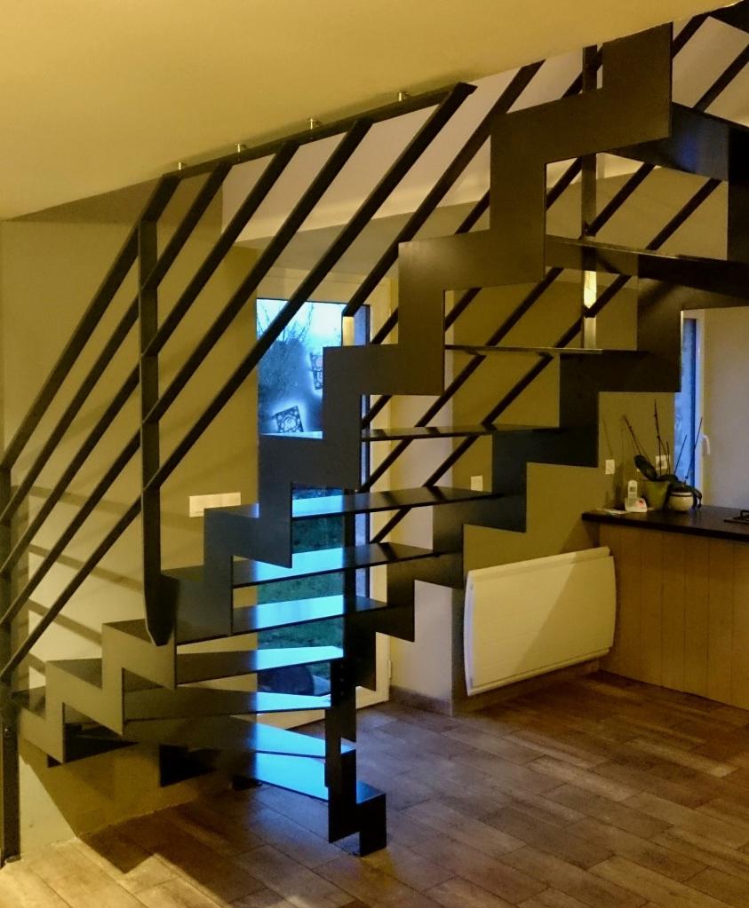 Escalier métallique en crémaillère - Art Métal Concept Quimper