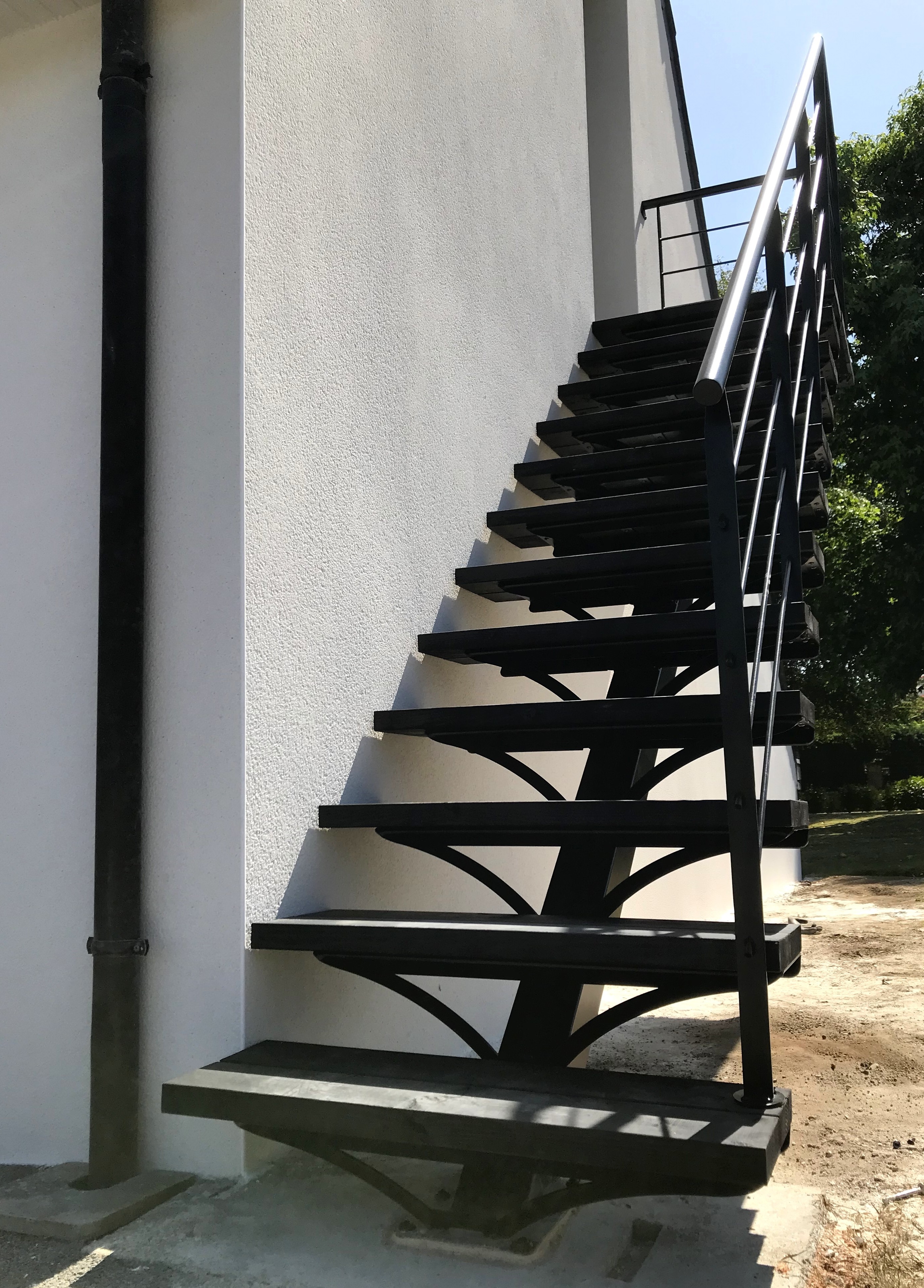 Escalier extérieur - Balcon suspendu - AMC