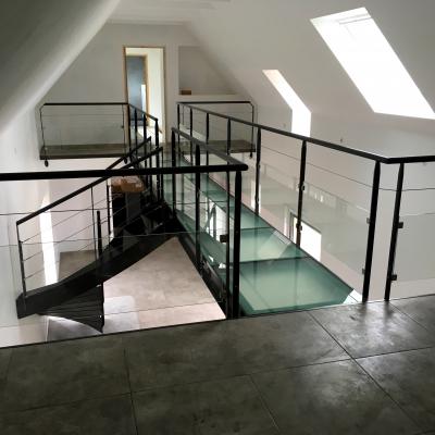 Passerelle suspendue - Verre