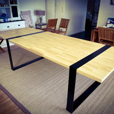 Table à manger sur plats acier