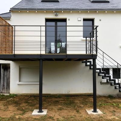 Terrasse sur pilotis